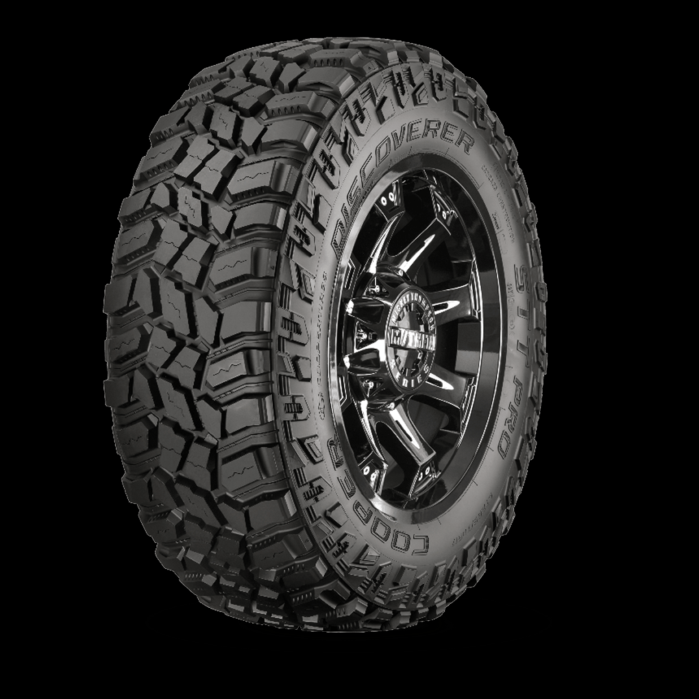 Cooper Discoverer STT Pro — hero black
