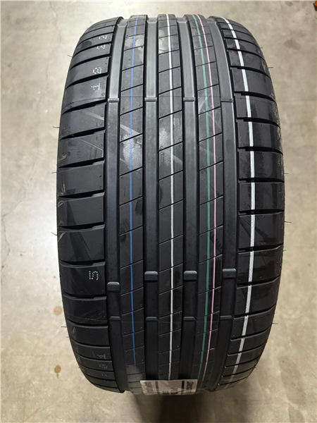 BRIDGESTONE POTENZA S005 tire