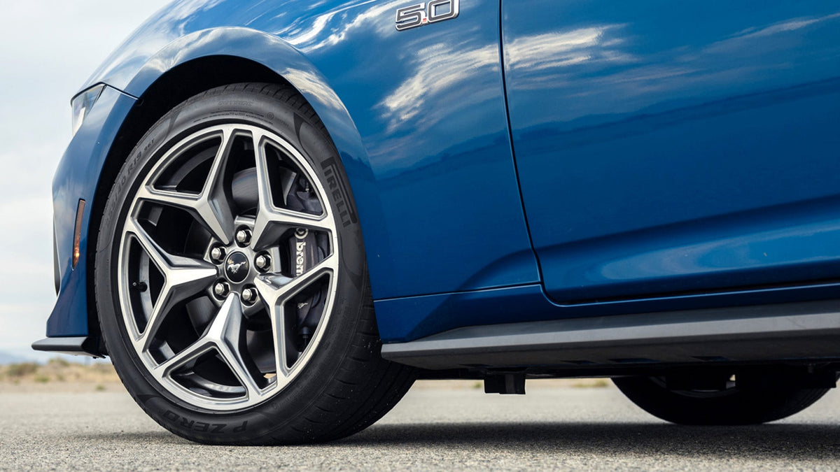 Pirelli P Zero PZ4 — hero full car