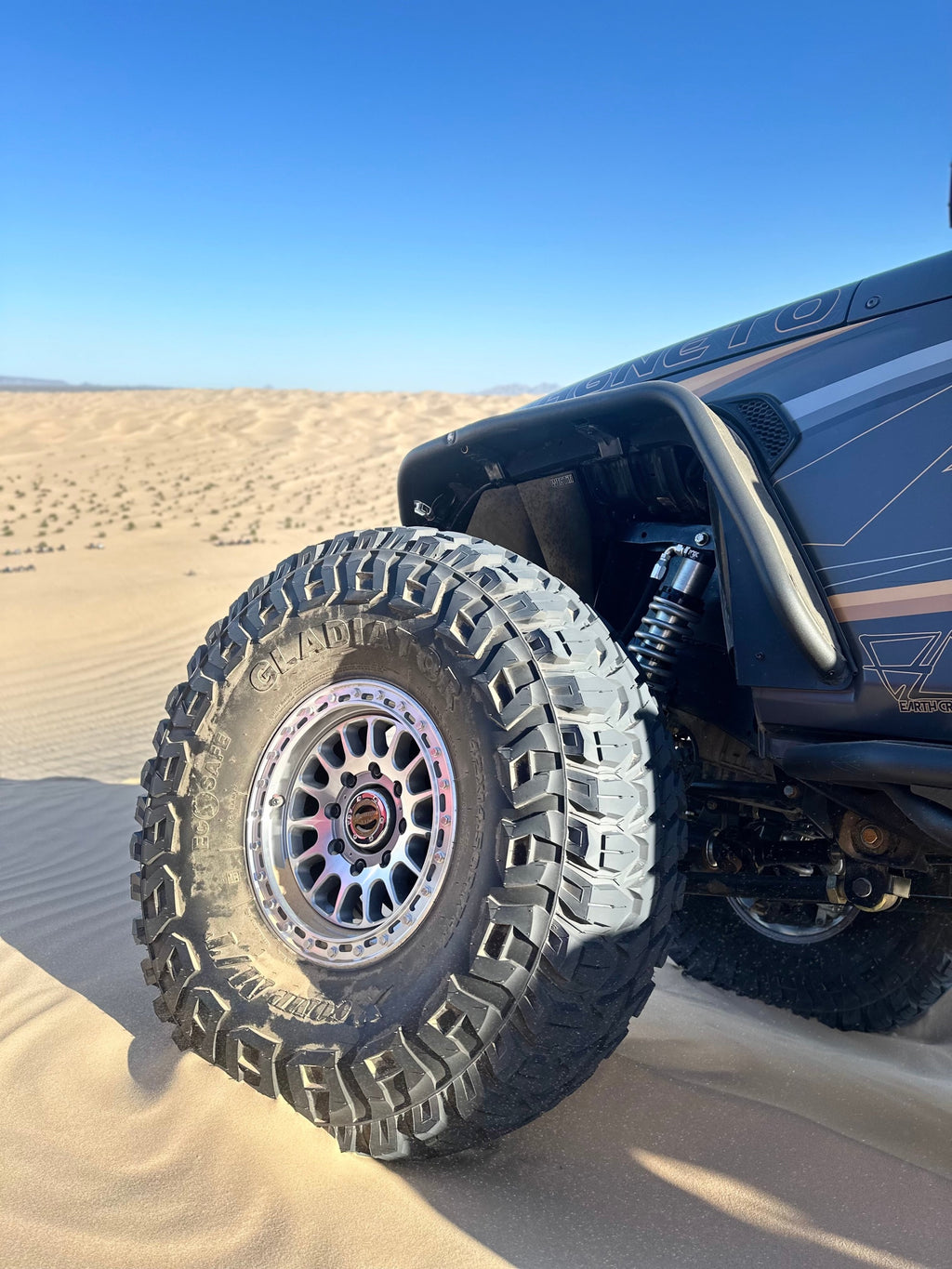 Gladiator X COMP M/T — mfr dune closeup