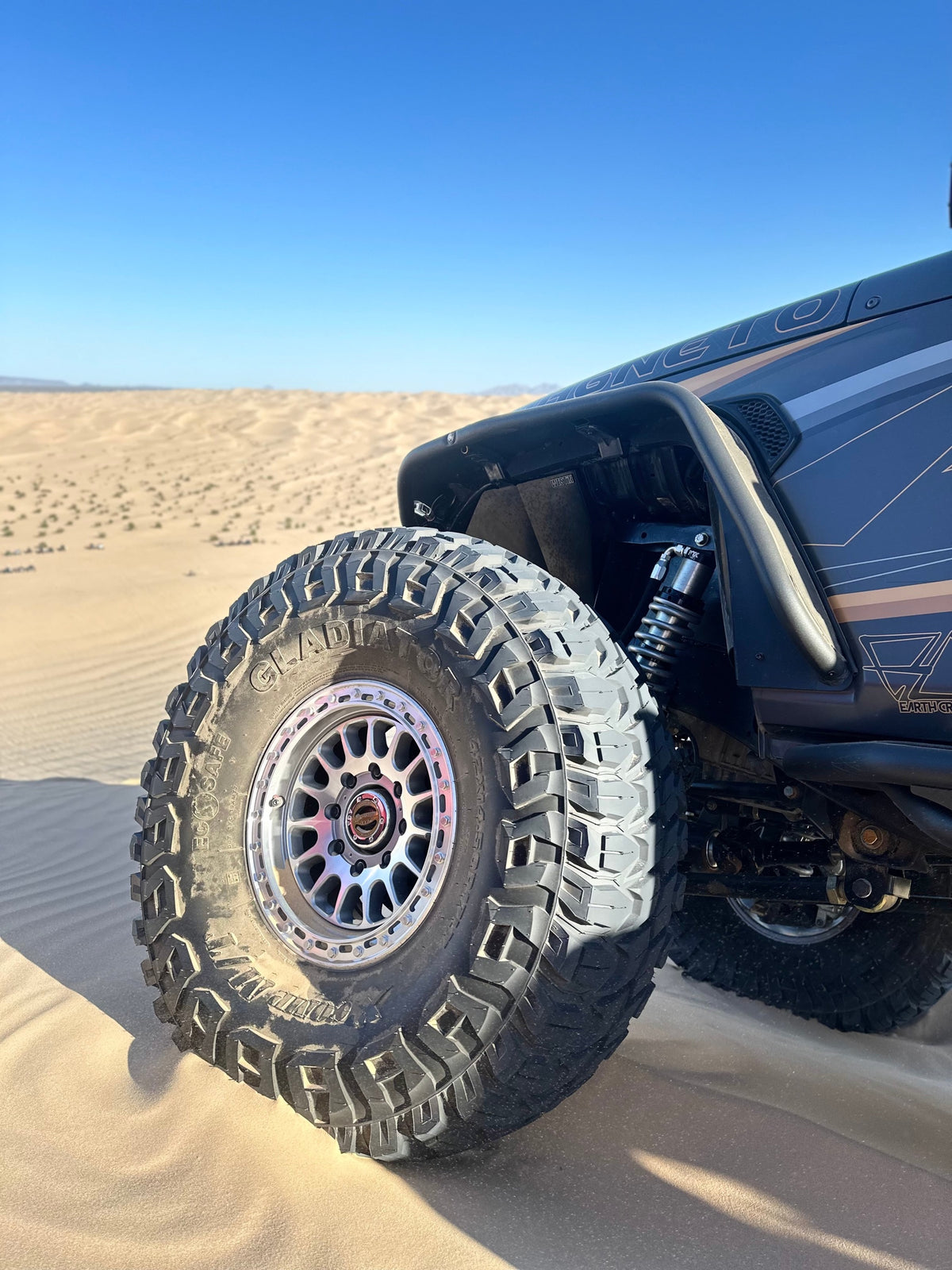 Gladiator X COMP M/T — mfr dune closeup