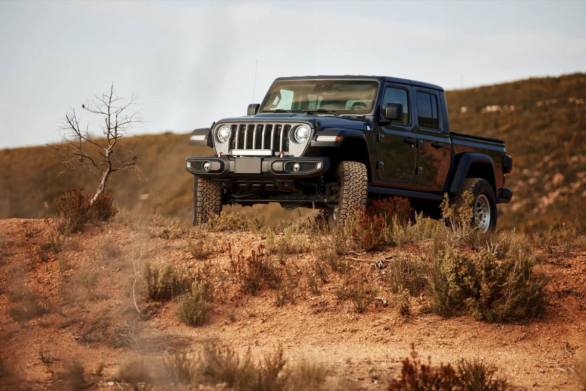 BFGoodrich All-Terrain T/A KO2 — hero gladiator desert