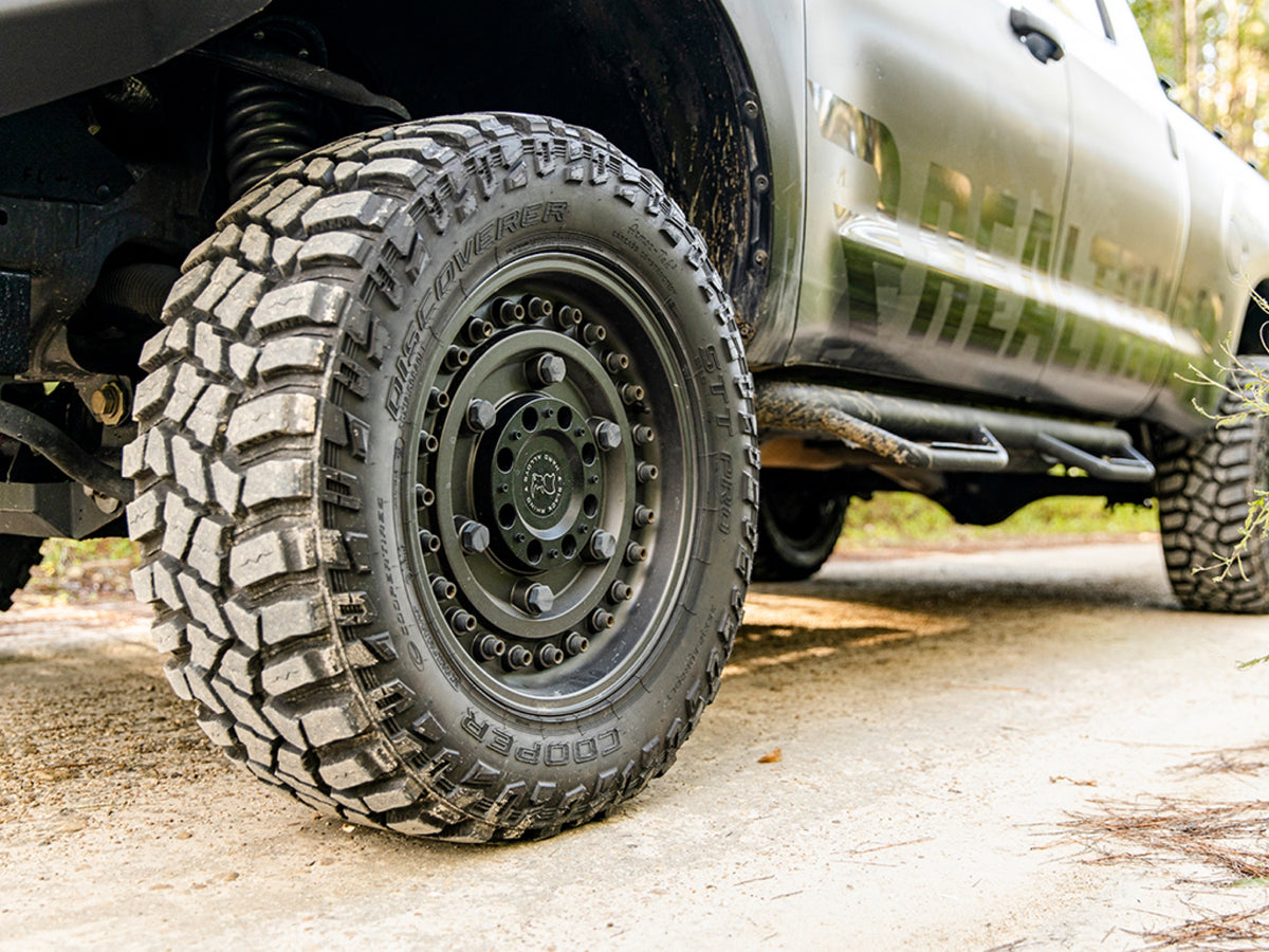 Cooper Discoverer STT Pro — hero mounted closeup
