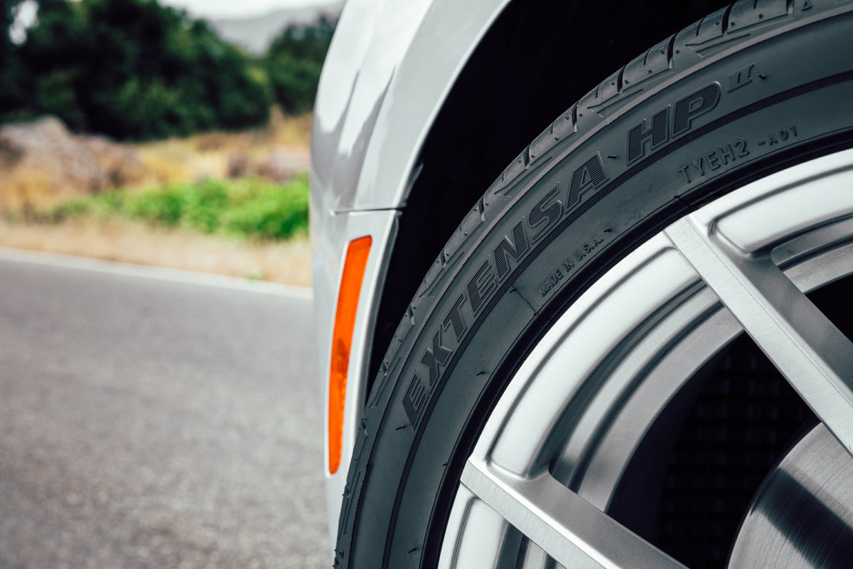 Toyo Extensa HP II — hero sidewall