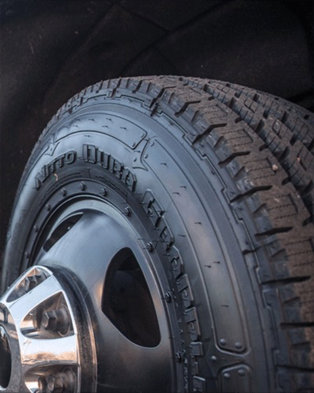 Nitto Dura Grappler — hero sidewall