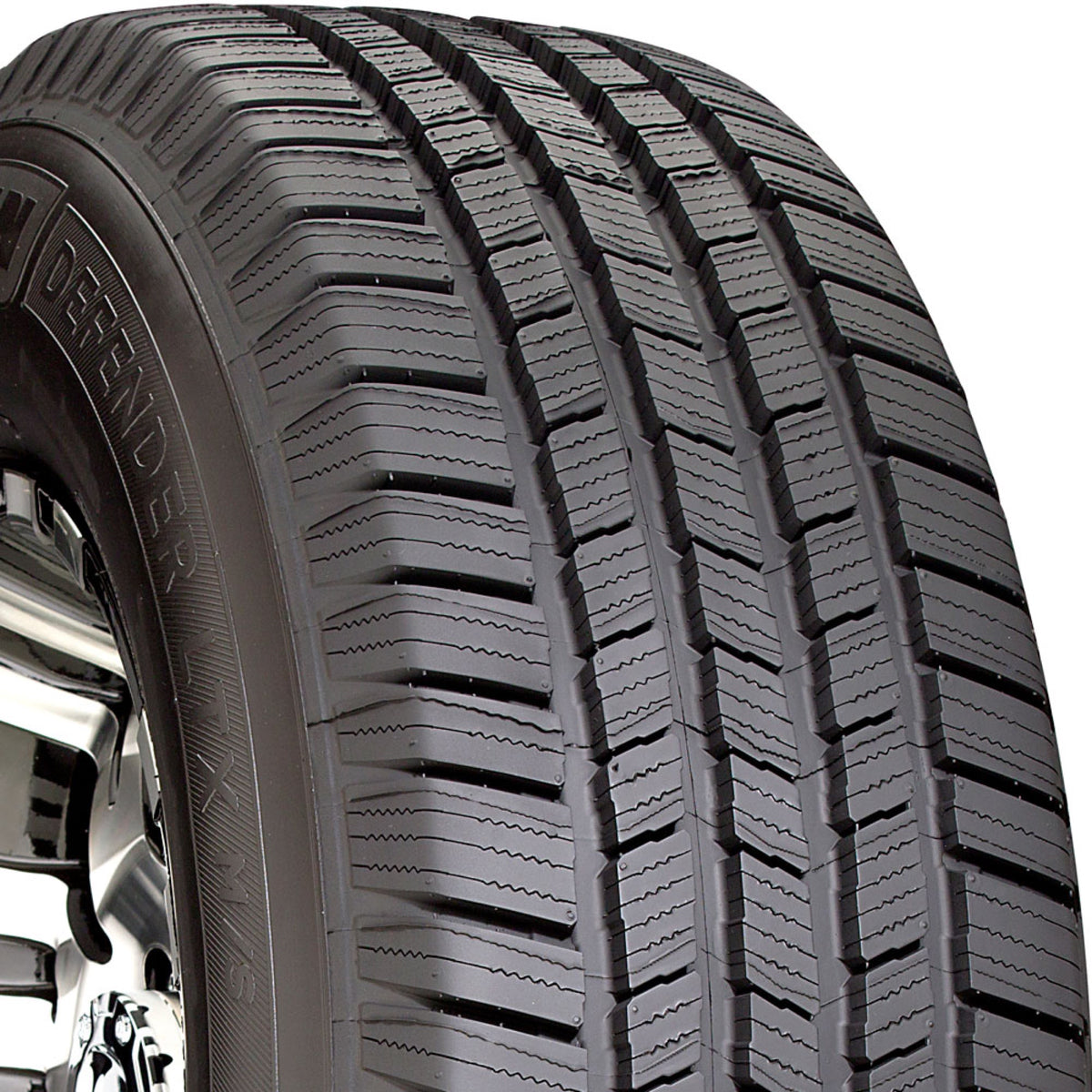 Michelin Defender LTX MS — render