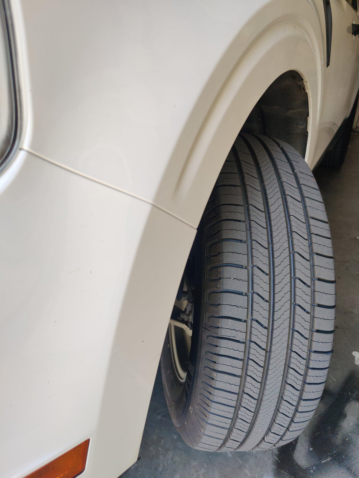 Michelin Defender2 — ugc full car