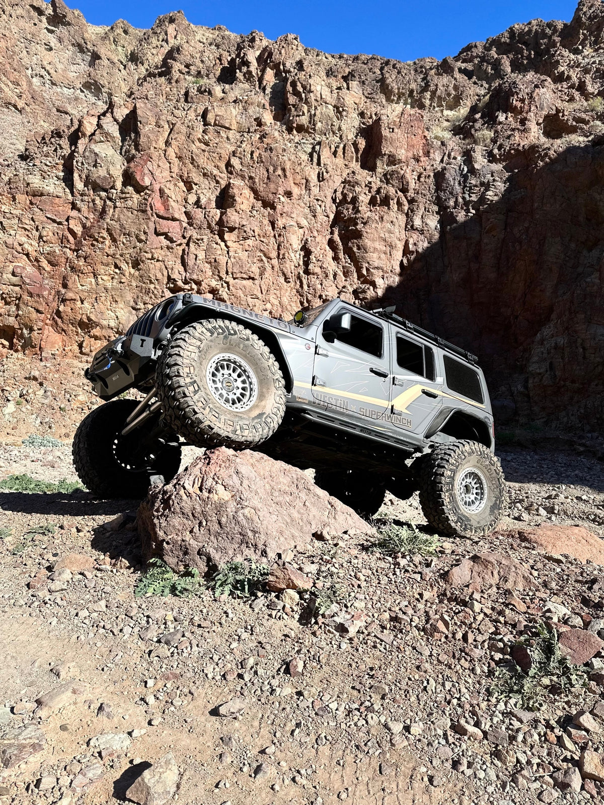 Gladiator X COMP M/T — mfr jeep crawl