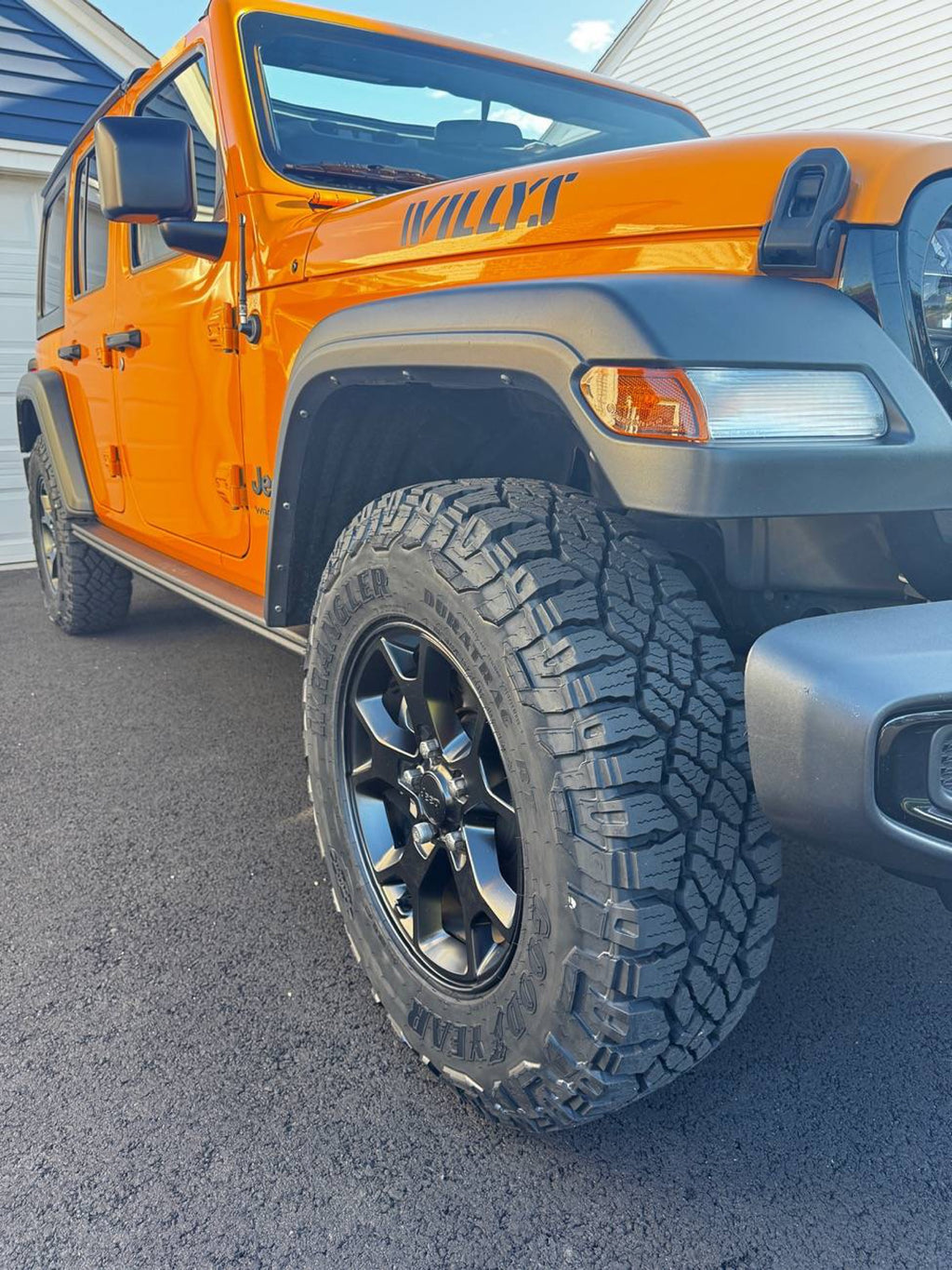 Goodyear Wrangler Duratrac R/T — ugc jeep closeup