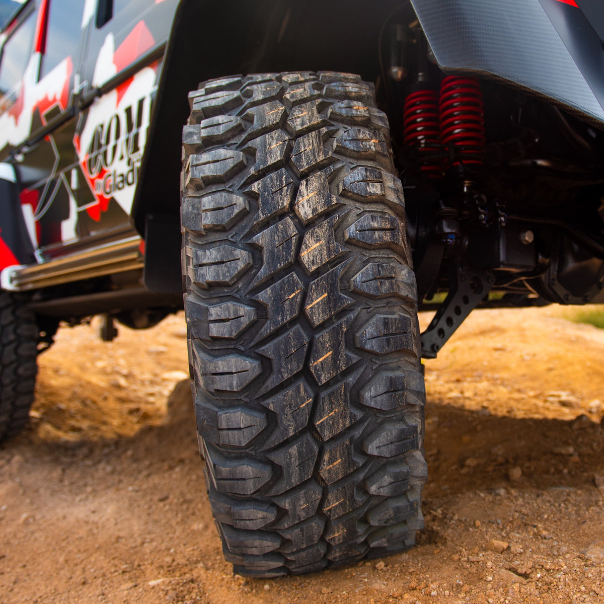 Gladiator X COMP M/T — mfr tread closeup