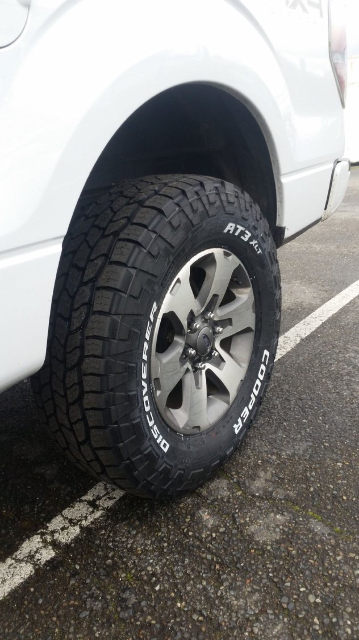 Cooper Discoverer AT3 — ugc white f150