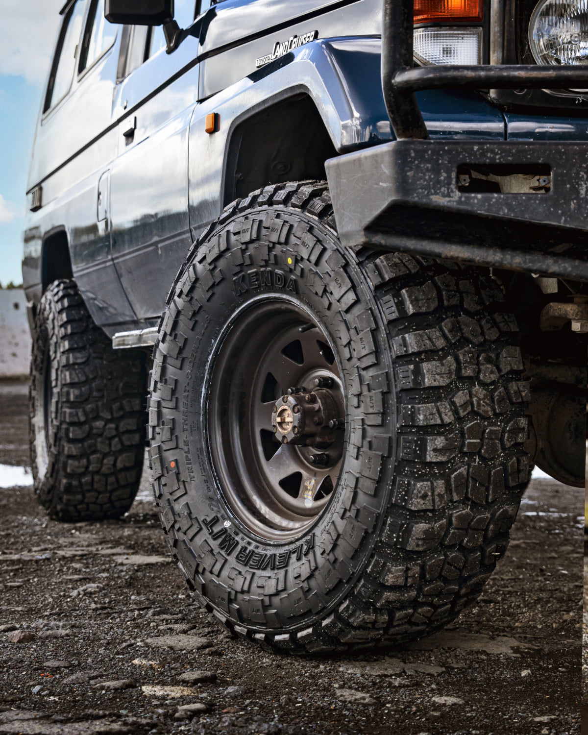 Kenda Klever M/T2 KR629 — hero landcruiser closeup