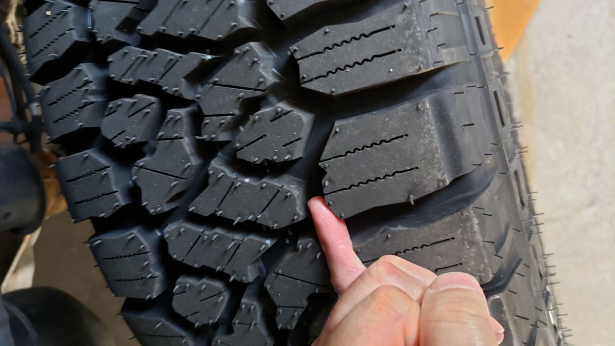 Kenda Klever A/T2 KR628 — ugc f150 side