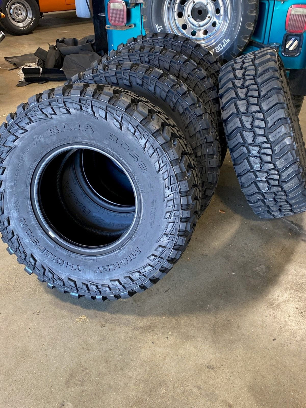 Mickey Thompson Baja Boss M/T — ugc new set