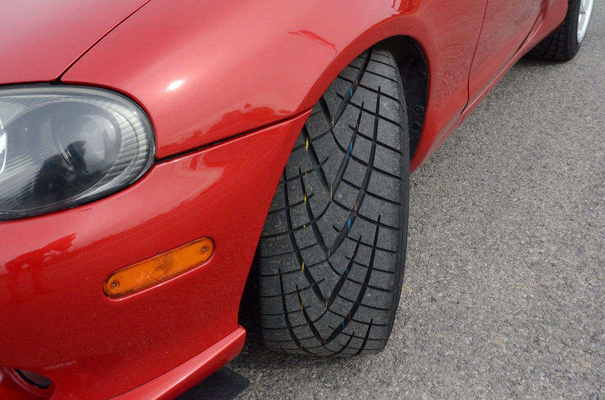 Toyo Proxes R1R — ugc roadster closeup