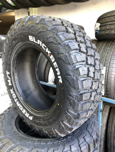 BLACKBEAR PREDATOR MT WHITE LETTERS tire