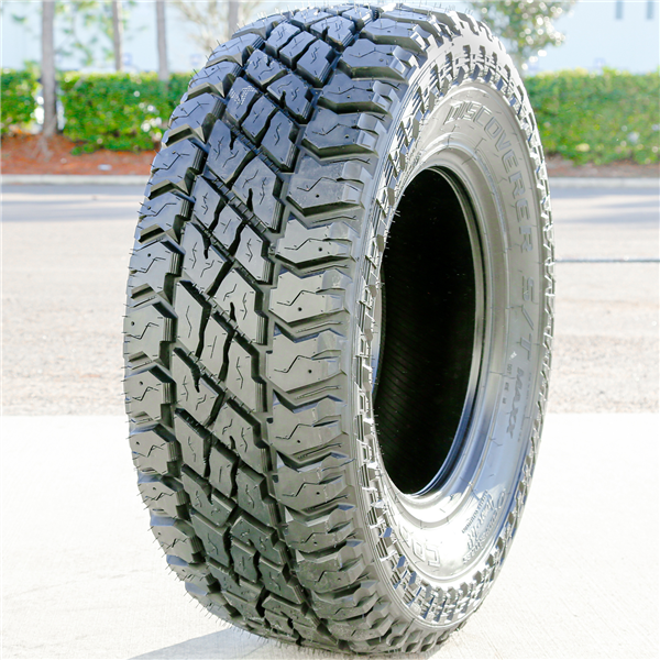 COOPER DISCOVERER S/T MAXX tire