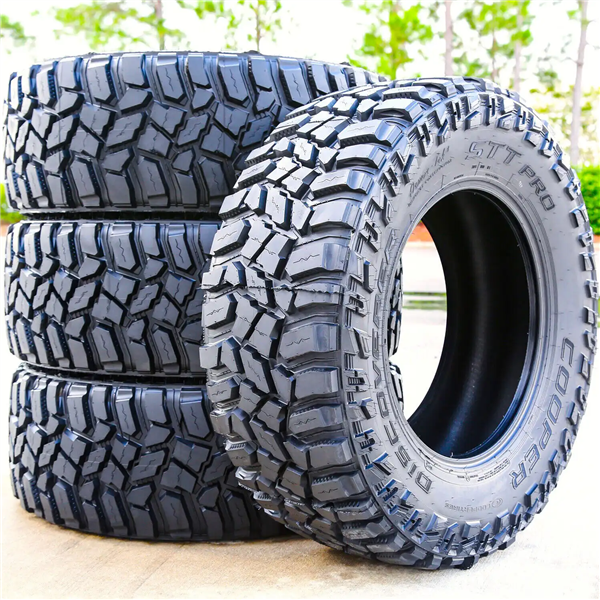 COOPER DISCOVER STT PRO tire