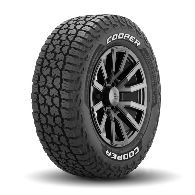 COOPER DISCOVERER STRONGHOLD AT tire